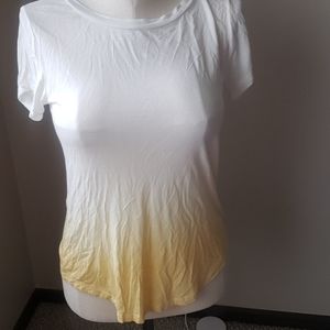 White and yellow ombre t shirt 24/7 size M🌺